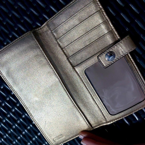 Authentic Vintage Coach Wallet - Picture 5 of 5